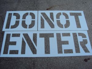 DO-NOT-ENTER-Parking-Lot-Stencil-24x16